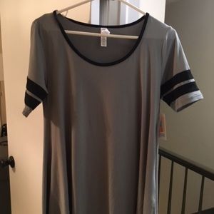 LulaRoe Perfect.  Gray w/ Black Stripe.  Size XXS